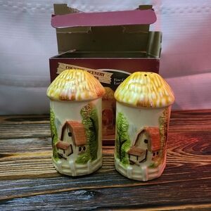 Vtg Marks&Rosenfeld Country Scenary Silo Earthenware Salt&Pepper Shakers Japan
